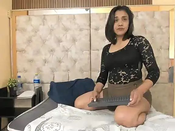 pamela_blonde60857