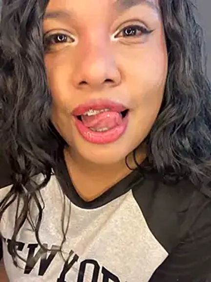 Rashell1_Queen