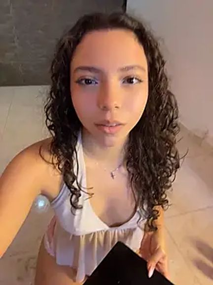 Mia_honey3