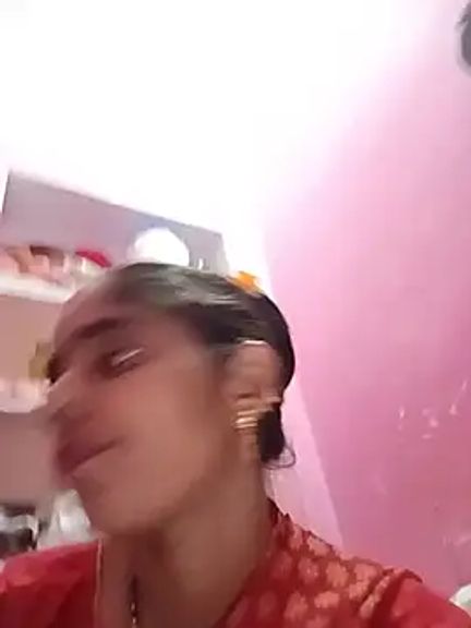 Rishika_hot