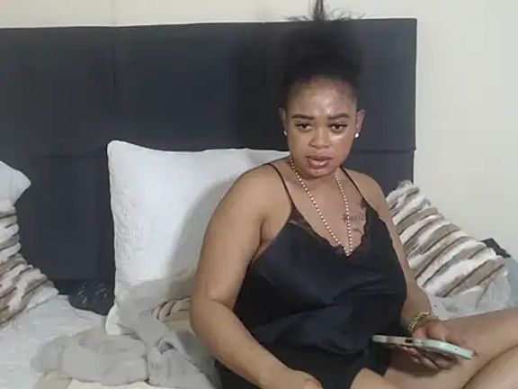 TyraHotxxxx