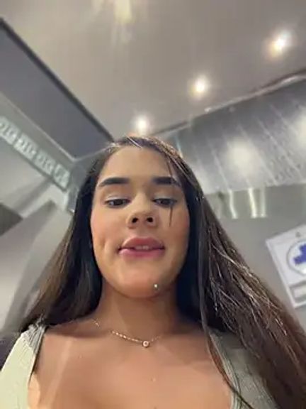 BellaLeclair_