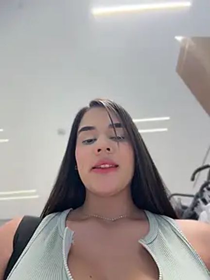 BellaLeclair_