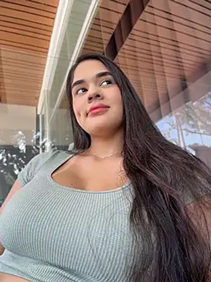 BellaLeclair_