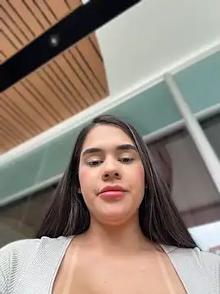 BellaLeclair_