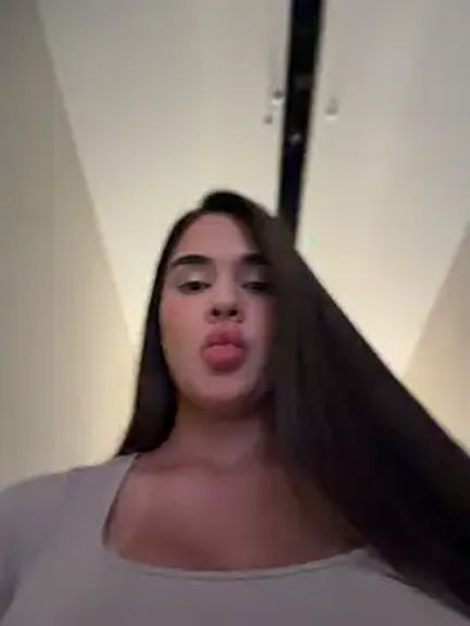 BellaLeclair_