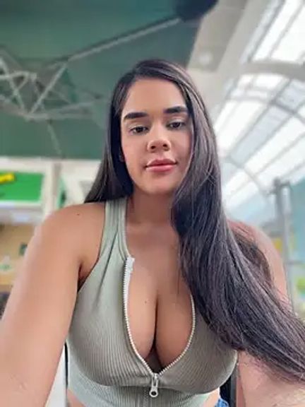 BellaLeclair_