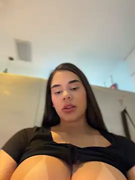 BellaLeclair_