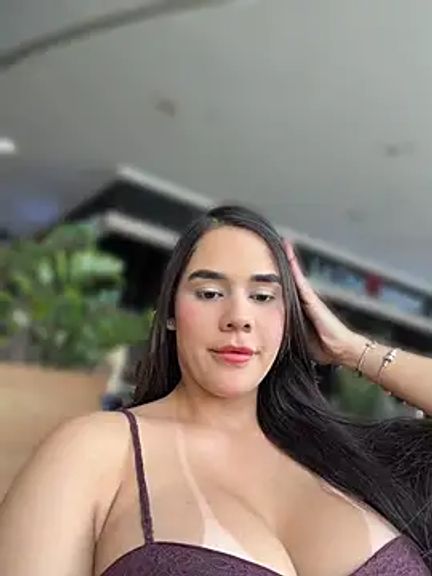 BellaLeclair_