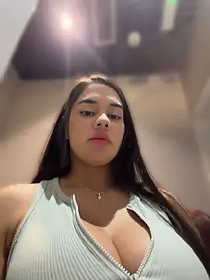 BellaLeclair_