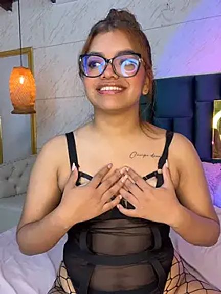 mia_castano
