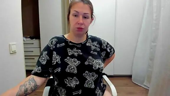 PregnantEva