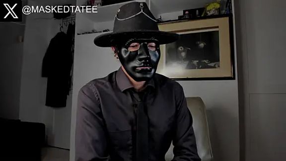 Maskedtatee