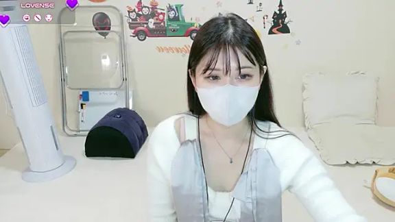 Mila_Velvet_LIVE