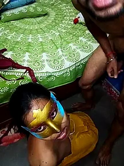 Hot_Urvashi_