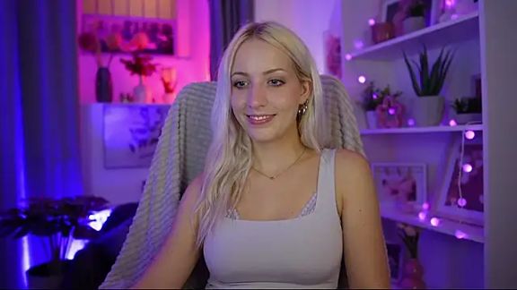 Lucy_Cutie_