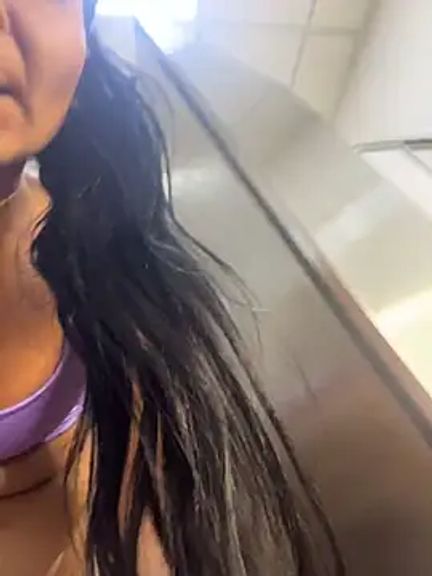 LuxeBrunetteXXX