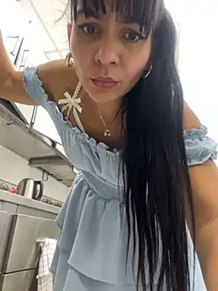 LuxeBrunetteXXX