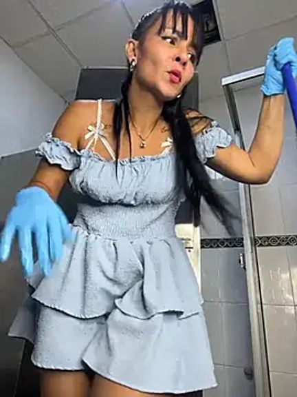 LuxeBrunetteXXX