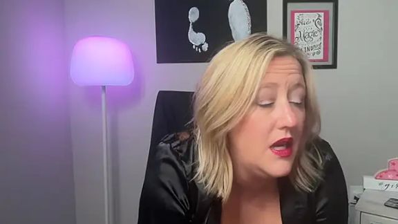 MissNaughtyBlonde