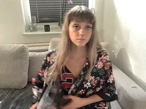 LaraaMaxx