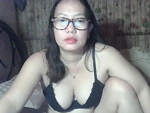 PinayBombshell