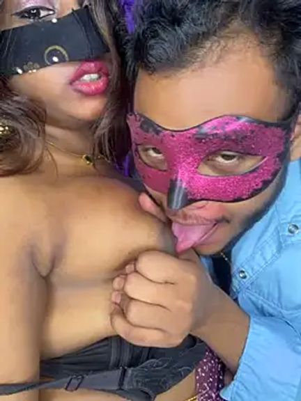 Hot_Aanamika2