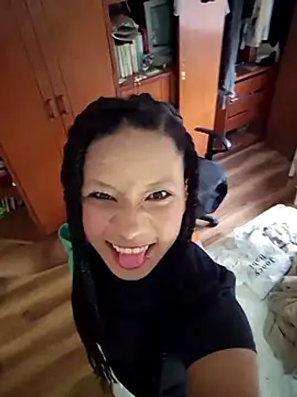 Laurakail_wan