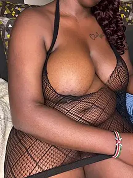 QueenBunny_