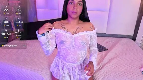 Ebony_amelia_
