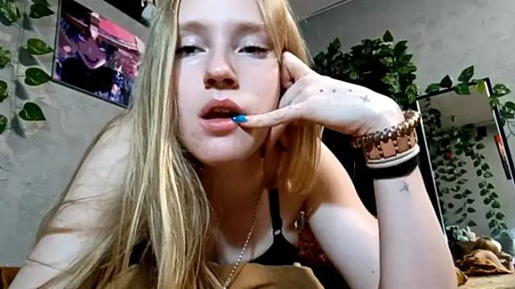 Mia_Azart