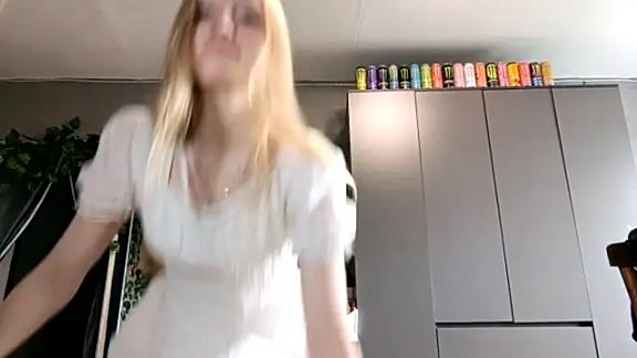 Mia_Azart