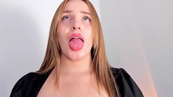 HollyBlondde