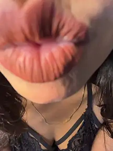 Yourss_Senorita_