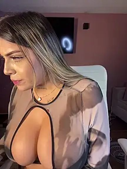MiaWhitePink_