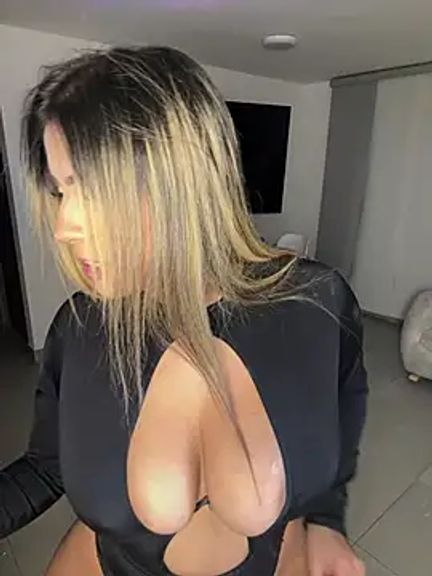 MiaWhitePink_