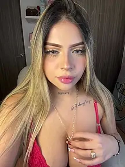 MiaWhitePink_