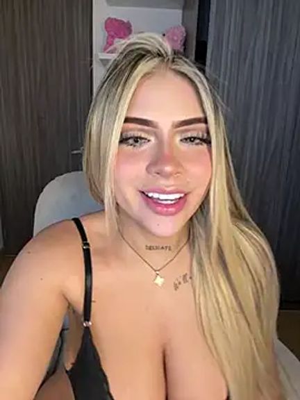 MiaWhitePink_