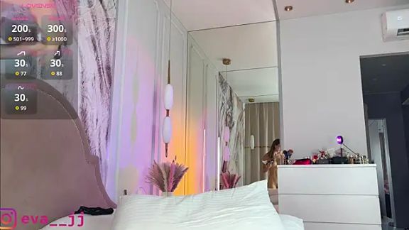 Eva_JJ