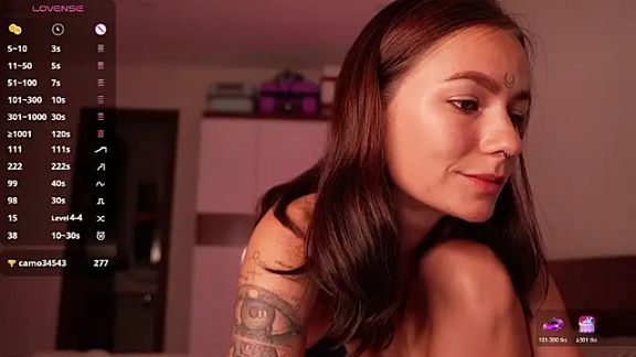 girl_with_snaketatto0