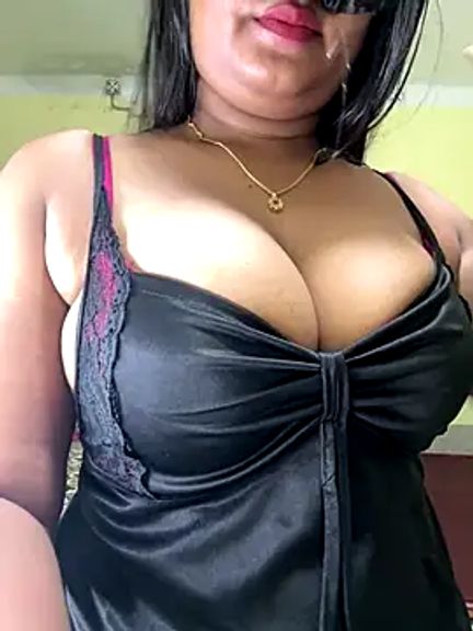 Hot-Diya21