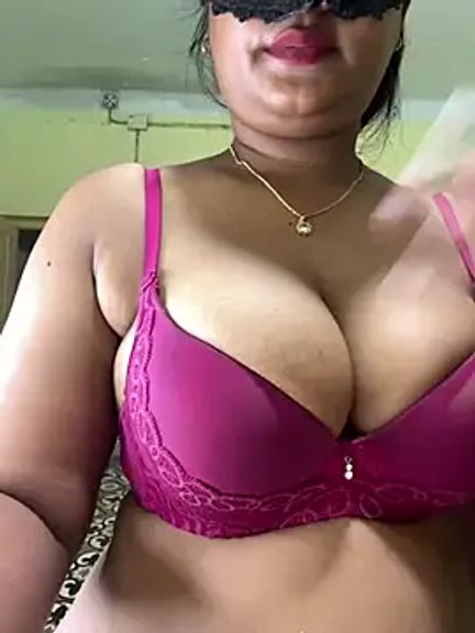 Hot-Diya21