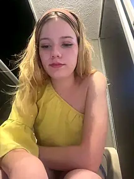 NicoleCut