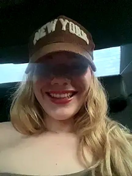 NicoleCut
