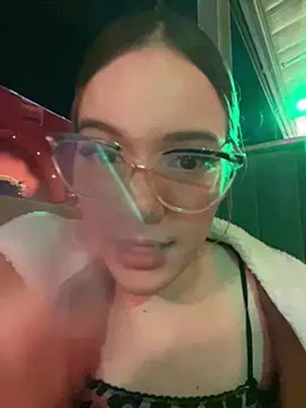 NicoleCut