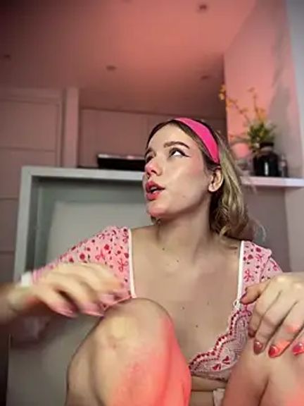 NicoleCut