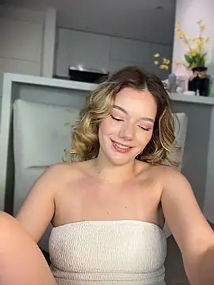NicoleCut