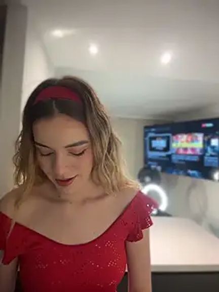 NicoleCut