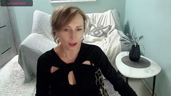 HornyMilf_777
