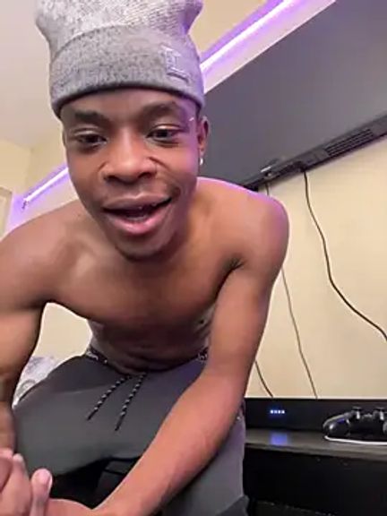 lightskinned_blackboii